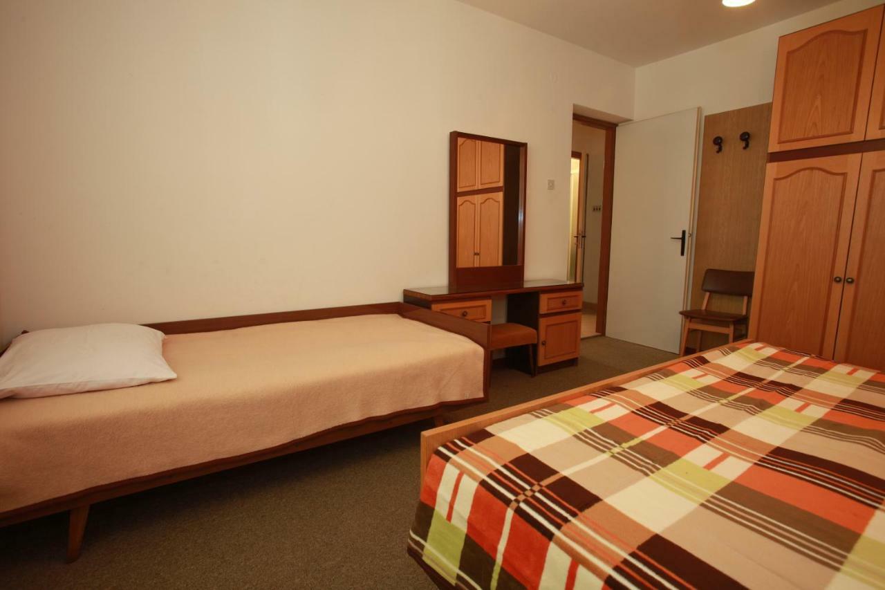 Apartments & Room Jagoda Башка Екстер'єр фото