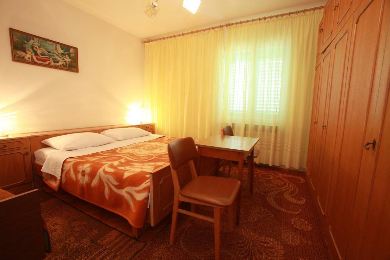 Apartments & Room Jagoda Башка Екстер'єр фото