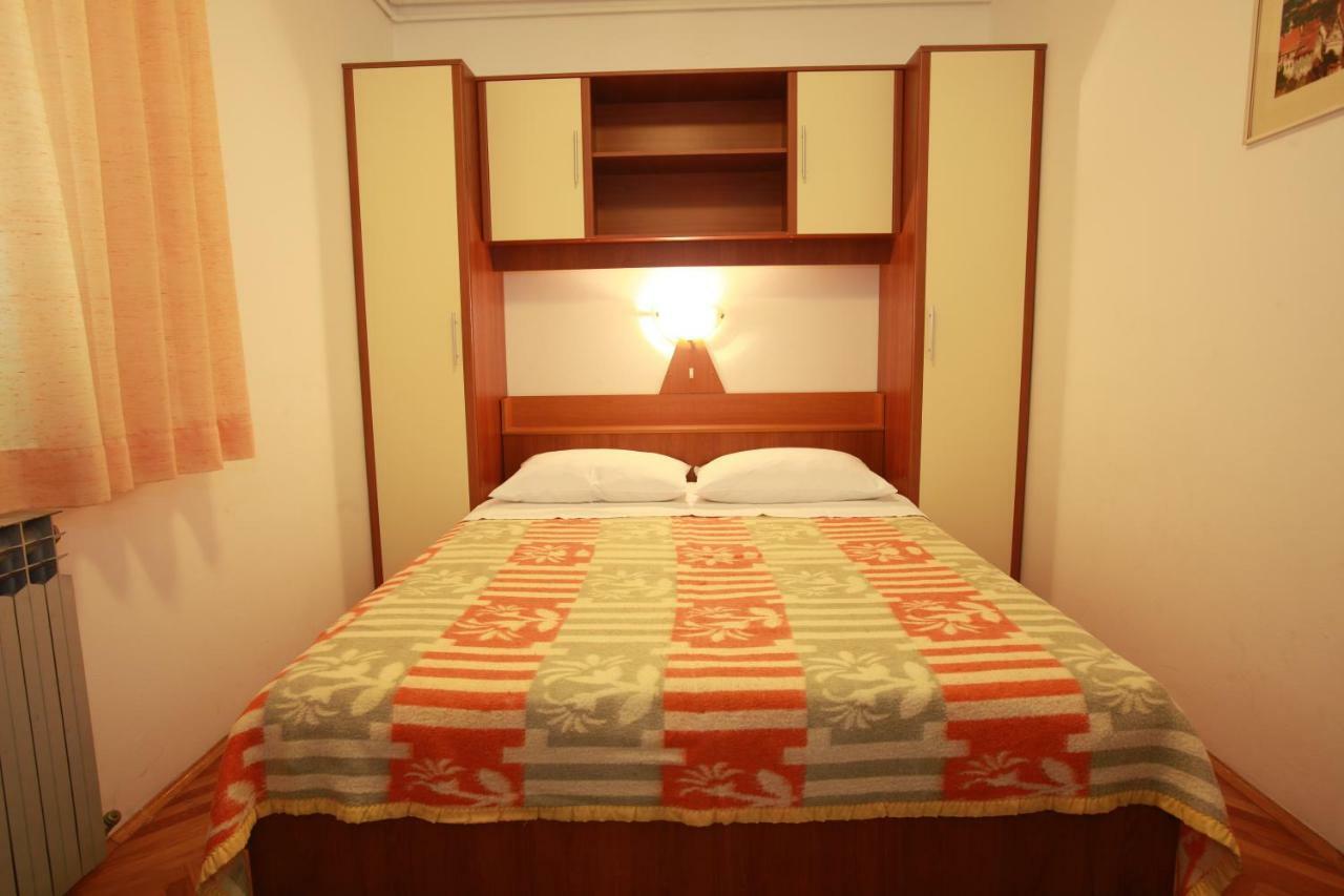 Apartments & Room Jagoda Башка Екстер'єр фото