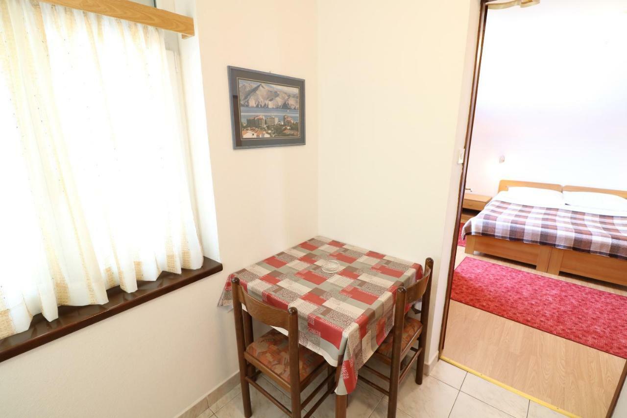Apartments & Room Jagoda Башка Екстер'єр фото